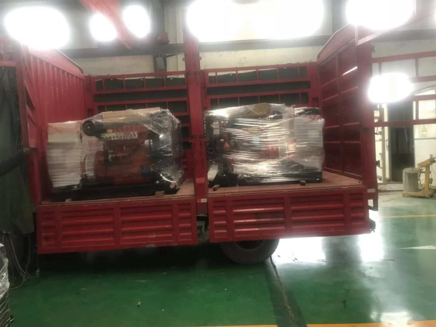 廣東王先生從華全動力采購的一臺30kw標(biāo)配柴油發(fā)電機(jī)組已于12月5日成功發(fā)往目的地