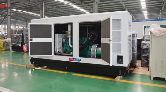 2月25日，尹先生從華全動力采購的75kw靜音式防雨棚柴油發電機組順利發往云南省